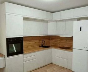 Модульная кухня Бруклин 2.4 x 2 м (Бетон белый) в Олёкминске - olyokminsk.katalogmebeli.com | фото 15