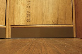 Шкаф для белья «Пилигрим» (Дуб Каньон светлый, Фон серый) в Олёкминске - olyokminsk.katalogmebeli.com | фото 7